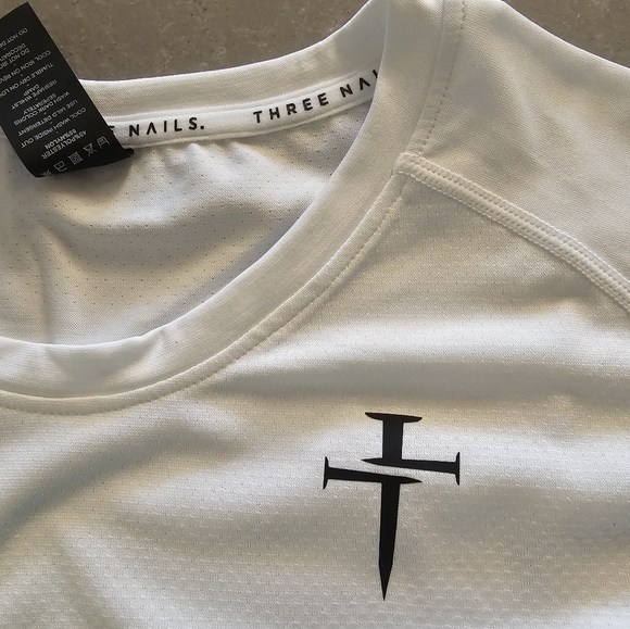 Three Nails Seamless Mens Tee White - Picture 4 of 4